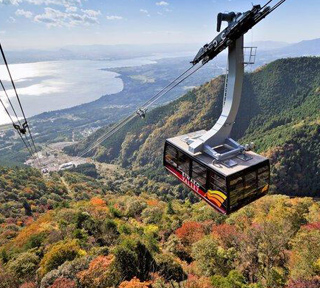 息を吞む絶景の空中散歩！紅葉の絨毯の上を日本最速ロープウェイで恋人の聖地「びわ湖テラス」へとミシガンショートクルーズ＆近江神宮【A】